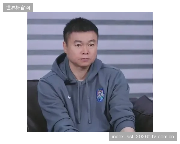 天津津门虎保级形势严峻，主帅于根伟明言外援调整需看数据，格劳或被优先替换。